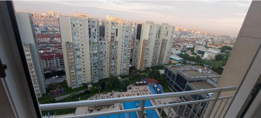Appartement Beylikduzu Huzurlu Aile Yasam Sitesi Ful Donanimli Ev *