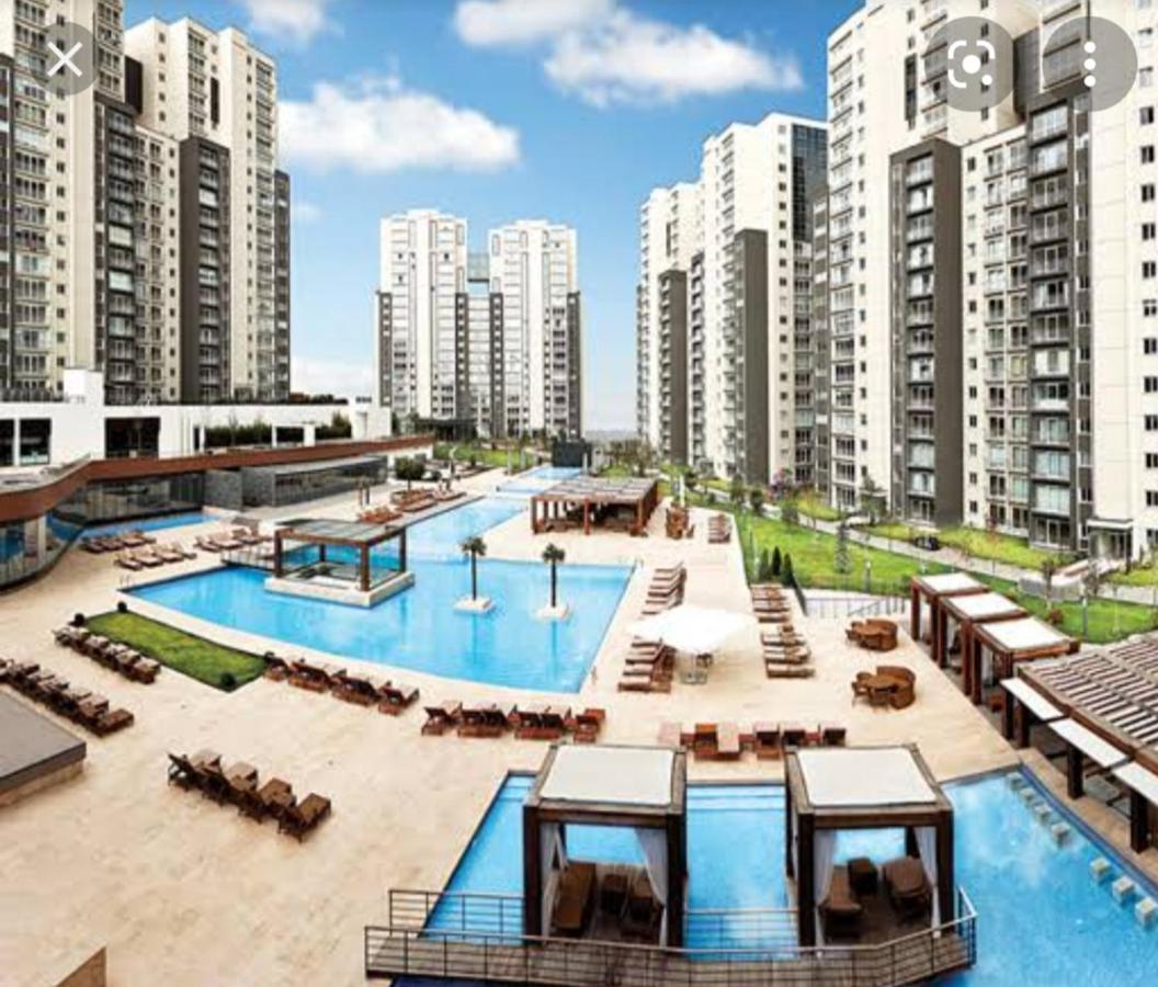 Beylikduzu Huzurlu Aile Yasam Sitesi Ful Donanimli Ev Appartement Istambul