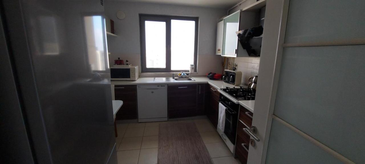 Beylikduzu Huzurlu Aile Yasam Sitesi Ful Donanimli Ev Istambul
